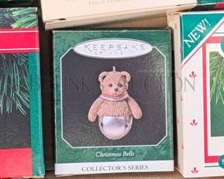 (19 PCS) HALLMARK ORNAMENTS, BEARS ALL IN ORIGINAL BOXES INCLUDES: "LOVING BEAR", "CINNAMON BEAR" & MORE RETAIL VALUE...
