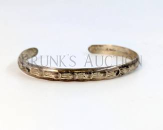 G. NELSON STERLING BANGLE BRACELET ARTIST SIGNED: "G NELSON" 2.25" W