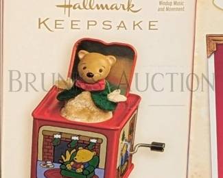 (7 PCS) HALLMARK ORNAMENTS, MICE ALL IN ORIGINAL BOXES INCLUDES: "VERY MERRY MINUETS", "SONG AND DANCE" & MORE RE...