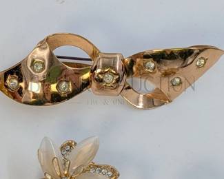 (5) FASHION BROACHES (5) FASHION BROACHES - SOME VINTAGE. LARGEST IS 3"
