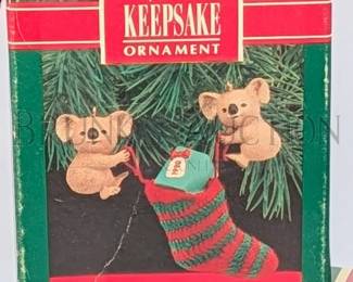 (7 PCS) HALLMARK ORNAMENTS, MICE ALL IN ORIGINAL BOXES INCLUDES: "VERY MERRY MINUETS", "SONG AND DANCE" & MORE RE...