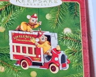 (17 PCS) HALLMARK ORNAMENTS, MINIS ALL IN ORIGINAL BOXES INCLUDES: "CANDY APPLE MOUSE", "PRESENT OF ANGELS" & MORE R...