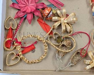 GROUP OF SWEDISH HYGEE STRAW ORNAMENTS APPROX = 45 SWEDISH - YOUGOSAVIAN - DANISH - HYGEE - STRAW - ORNAMENTS