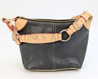 DOONEY & BOURKE LEATHER HANDBAG (1) LADIES DOONEY & BOURKE BLACK AND TAN PEBBLE LEATHER SHOULDER HOBO BAG. STAMPED...