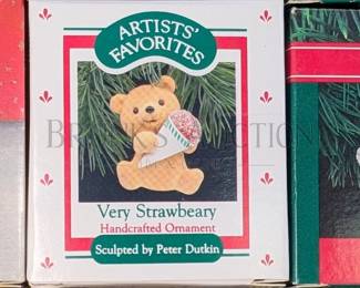 (19 PCS) HALLMARK ORNAMENTS, BEARS ALL IN ORIGINAL BOXES INCLUDES: "LOVING BEAR", "CINNAMON BEAR" & MORE RETAIL VALUE...
