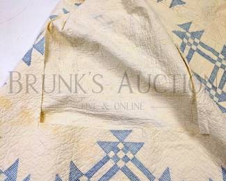 (1) QUILT / (1) SCRAP QUILT (1) MARJORIE MCELROY FLOWER BASKET QUILT PINK & WHITE / WHITE BACKING 68" X 92" * FRAYED EDGES /...