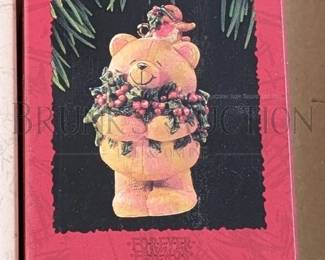 (19 PCS) HALLMARK ORNAMENTS, BEARS ALL IN ORIGINAL BOXES INCLUDES: "LOVING BEAR", "CINNAMON BEAR" & MORE RETAIL VALUE...
