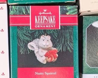 (19 PCS) HALLMARK ORNAMENTS, BEARS ALL IN ORIGINAL BOXES INCLUDES: "LOVING BEAR", "CINNAMON BEAR" & MORE RETAIL VALUE...
