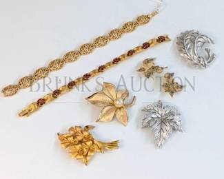 LOT OF DESIGNER TRIFARI JEWELRY (1) LOT OF DESIGNER "TRIFARI" JEWELRY. 4 BROOCHES 2 BRACELETS - 7" 1 PAIR OF BUTTERFLY EAR...