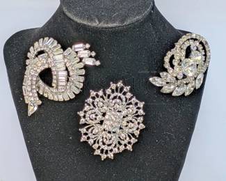 (3) LARGE VINTAGE RHINESTONE BROACHES (3) NICE RHINESTONE COSTUME BROACHES. STATEMENT PIECES! 2.5"-3"