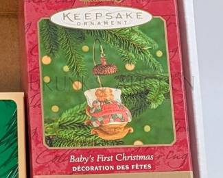 (17 PCS) HALLMARK ORNAMENTS, MICE ALL IN ORIGINAL BOXES INCLUDES: "CHRISTMAS CUDDLE", "GOIN' SOUTH" & MORE RETAIL VA...