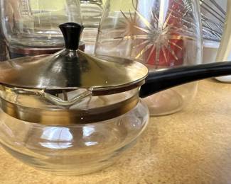 Pyrex Glass Sauce and Gravy Warmer Pot