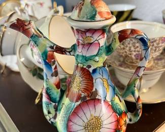 Chinese Floral Patterned Teapot
