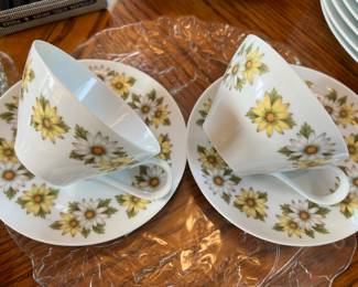 Pair of Noritake "Marguerite "Mod Daisy Cup & Saucer Set