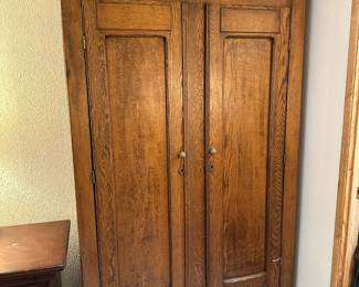 Early American Oak Two Door Wardrobe