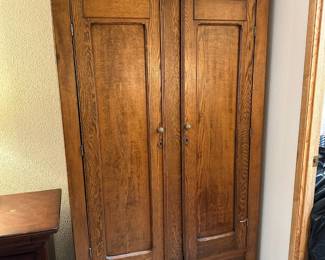 Early American Oak Two Door Wardrobe