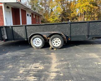 Side view of trailer.
