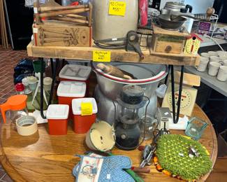 VINTAGE KITCHEN ITEMS!