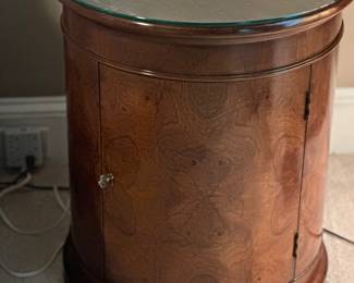 Henredon Master Bedroom Cylinder Side Table