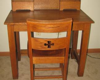 Mission style desk/chair