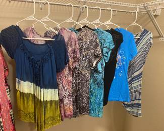 female shirts size small