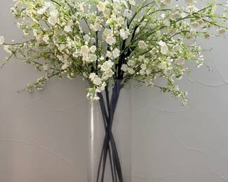 Decorative vase with flowers