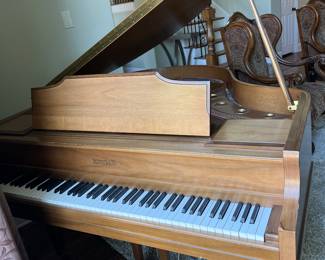 BALDWIN baby grand piano! 