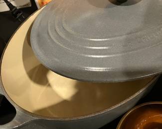 Le creuset pots