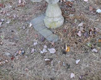 GARDEN STATUARY, PLANTERS, LAWN & OUTDOOR STATUARY, CEMENT BIRD BATH
