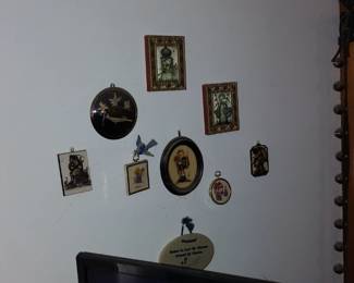 HUMMEL DECORATIVE WALL PLATES, TILES, ART