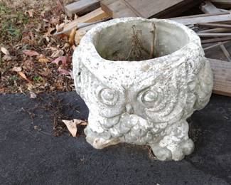 GARDEN STATUARY, PLANTERS, LAWN & OUTDOOR STATUARY