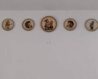 HUMMEL DECORATIVE WALL PLATES, TILES, ART
