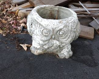 GARDEN STATUARY, PLANTERS, LAWN & OUTDOOR STATUARY