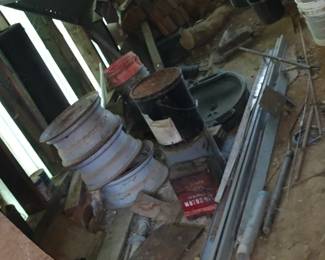 TOOLS, FARM / BARN ITEMS