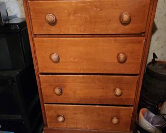 Maple Dresser 42"h x 28"w x17"d