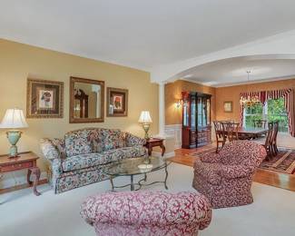 All living room (Drexel), No dining room furniture or rug