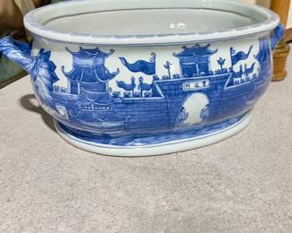 Large heavy Ceramic Foot Bath /Planter Newer