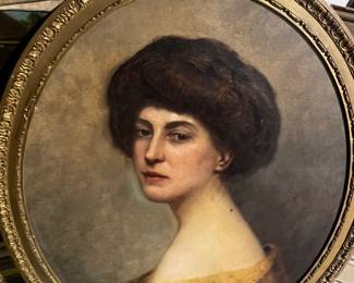 Large Oval French Frame
Portrait Antique Victorian
Unknown Artist / Well Done