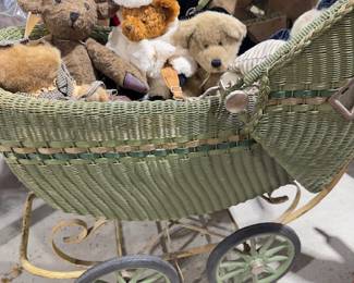 Antique Baby Carriage w/Boyd’s Bears & Button Bear
