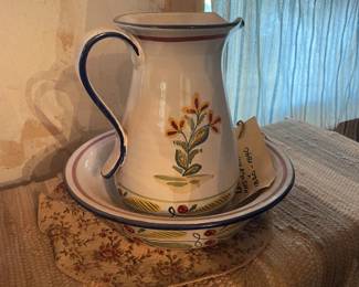 . . . closer look at the bowl and pitcher