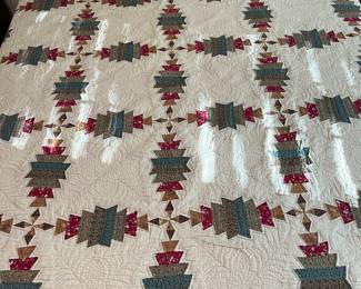machine stitched full size quilt