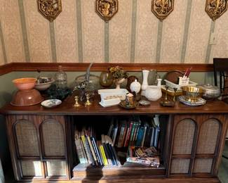 stereo cabinet with turn table