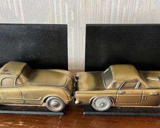 Banthrico car bookends