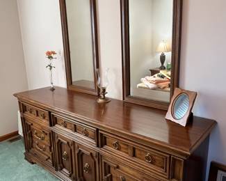 thomasville dresser