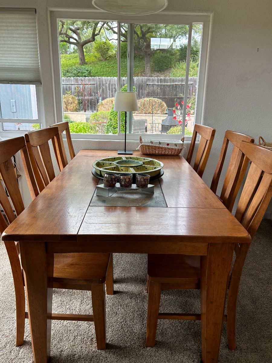 Dining room table