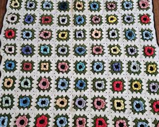Hand Crocheted Afghan w/ Flower Pattern is 60x73in