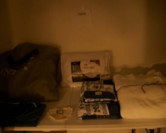 twin air mattress (high) twin bedding