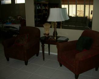 occasional chairs and Thomasville table, lamp