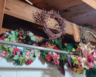 Many wreaths and crafts