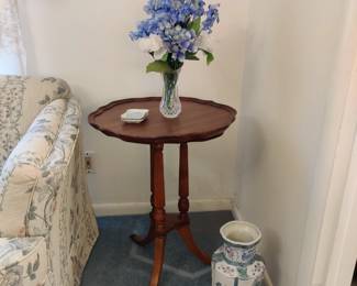 one of 2 matching 3 leg pie crust tables